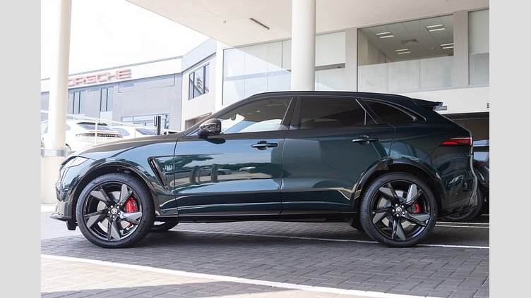 2025 New Jaguar F-Pace British Racing Green in Gloss finish P575 PETROL SVR 575 EDITION