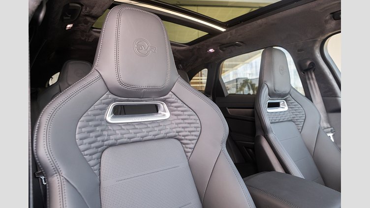 2025 New Jaguar F-Pace British Racing Green in Gloss finish P575 PETROL SVR 575 EDITION