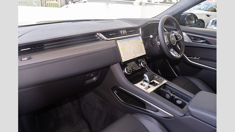 2025 New Jaguar F-Pace British Racing Green in Gloss finish P575 PETROL SVR 575 EDITION
