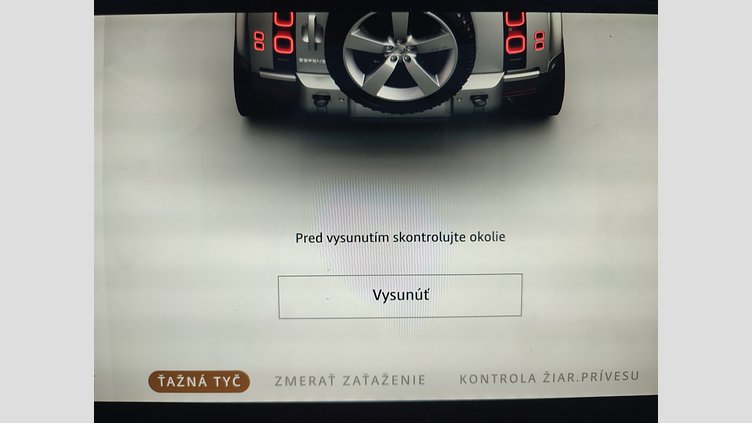2022 JAZDENÉ VOZIDLÁ Land Rover Defender 110 Pangea Green 4x4 3.0 I6 P400 MHEV SE A/T AWD