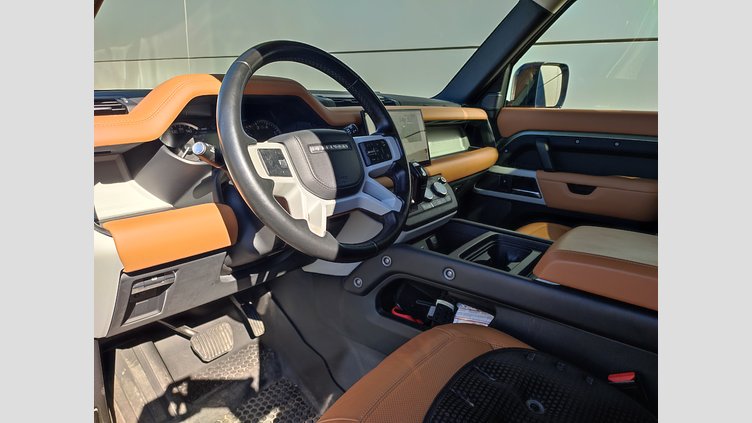 2022 JAZDENÉ VOZIDLÁ Land Rover Defender 110 Pangea Green 4x4 3.0 I6 P400 MHEV SE A/T AWD