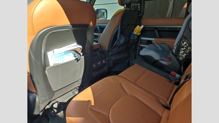 2022 JAZDENÉ VOZIDLÁ Land Rover Defender 110 Pangea Green 4x4 3.0 I6 P400 MHEV SE A/T AWD