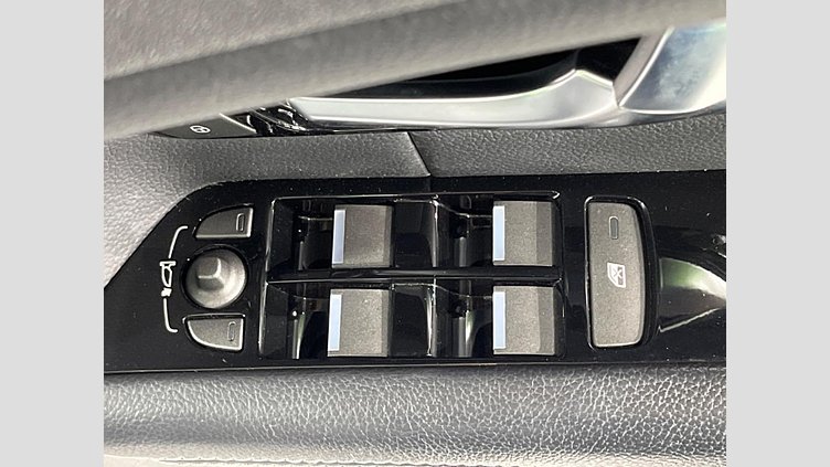 2016 認定中古車 Land Rover Range Rover Evoque Fuji White ４WD SEプラス