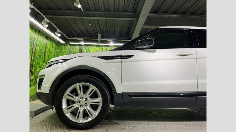 2016 認定中古車 Land Rover Range Rover Evoque Fuji White ４WD SEプラス