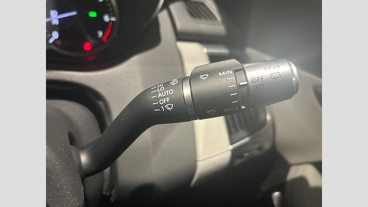 2022 認定中古車 Jaguar E-Pace Bluefire Blue P250 R-Dynamic SE