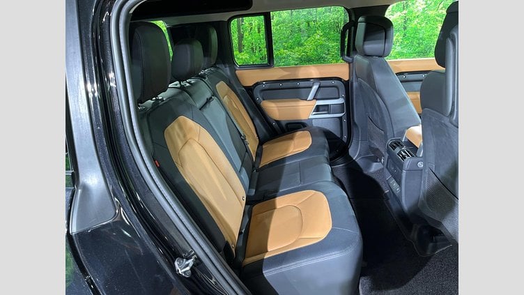 2024 認定中古車 Land Rover Defender 110 Santorini Black ４WD ダイナミックＨＳＥ Ｄ３００ エアサスペンション装着車