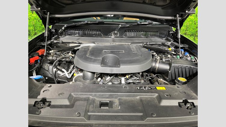 2024 認定中古車 Land Rover Defender 110 Santorini Black ４WD ダイナミックＨＳＥ Ｄ３００ エアサスペンション装着車