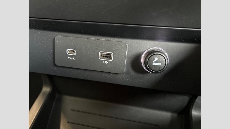 2022 認定中古車 Land Rover Defender 110 Carpathian Grey D300 AWD X-Dynamic HSE