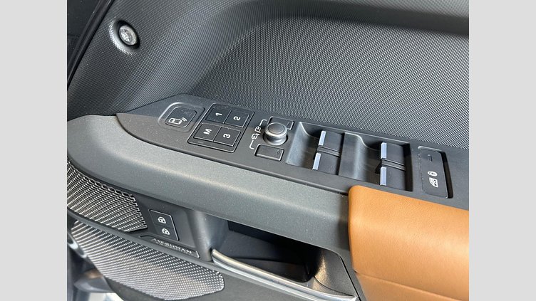 2022 認定中古車 Land Rover Defender 110 Carpathian Grey D300 AWD X-Dynamic HSE