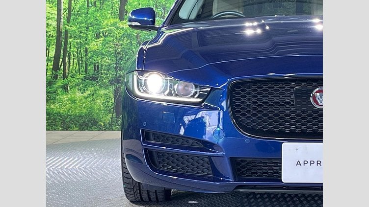 2015 認定中古車 Jaguar XE Bluefire Blue ２WD プレステージ