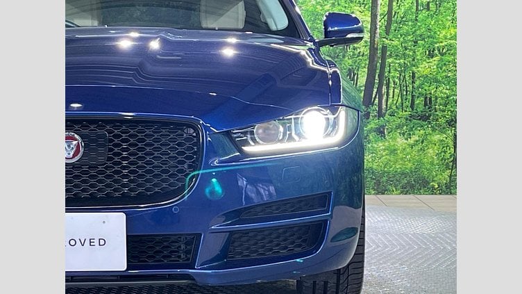 2015 認定中古車 Jaguar XE Bluefire Blue ２WD プレステージ