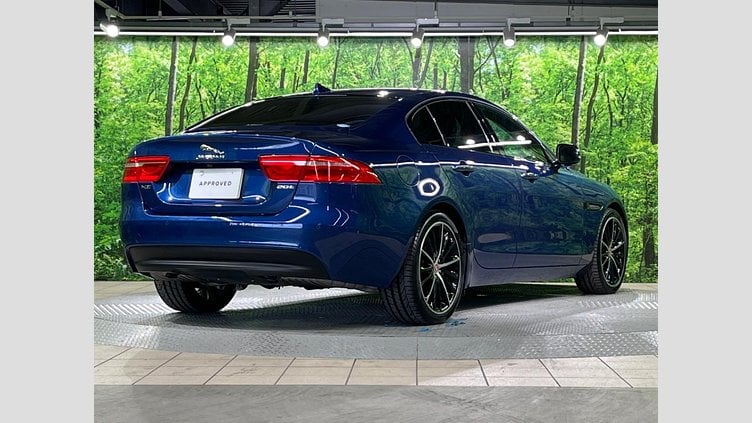 2015 認定中古車 Jaguar XE Bluefire Blue ２WD プレステージ