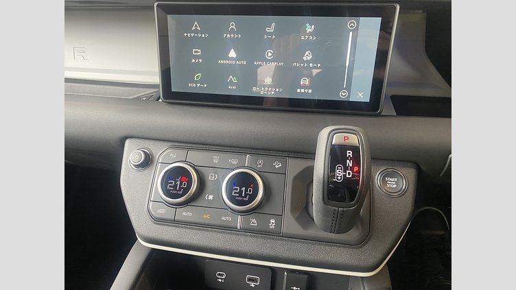 2024 認定中古車 Land Rover Defender 110 Fuji White ８オートマチック SE  P300