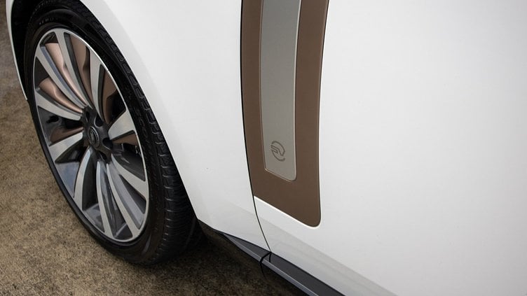 2024 Approved Land Rover Range Rover Icy White - SV Ultra Gloss Finish P550e SV SWB