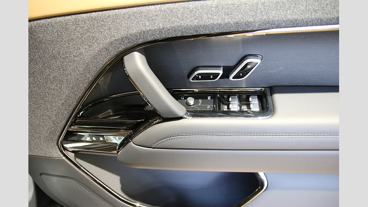 2025 認定中古車 Land Rover Range Rover Sport カルパチアングレイ D300 AWD（AT） AUTOBIOGRAPHY D300