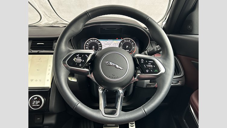 2024 認定中古車 Jaguar E-Pace Santorini Black 2.0L　P250 R-DynamicSE