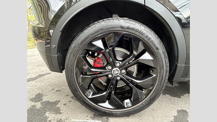 2024 認定中古車 Jaguar E-Pace Santorini Black 2.0L　P250 R-DynamicSE