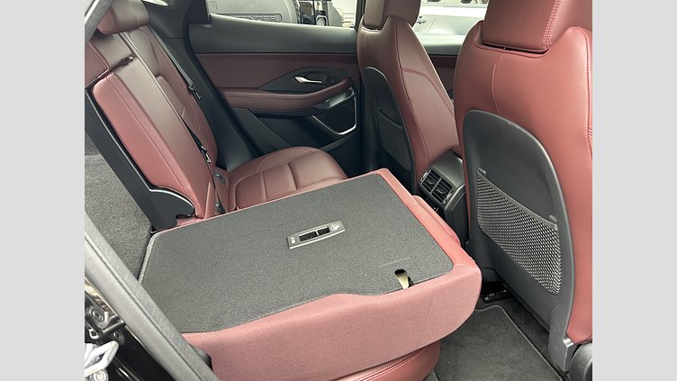 2024 認定中古車 Jaguar E-Pace Santorini Black 2.0L　P250 R-DynamicSE