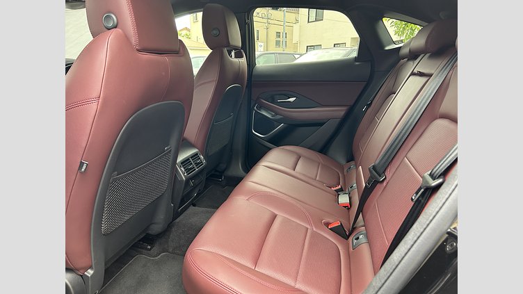 2024 認定中古車 Jaguar E-Pace Santorini Black 2.0L　P250 R-DynamicSE