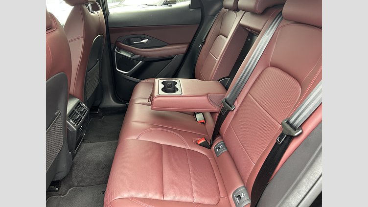 2024 認定中古車 Jaguar E-Pace Santorini Black 2.0L　P250 R-DynamicSE