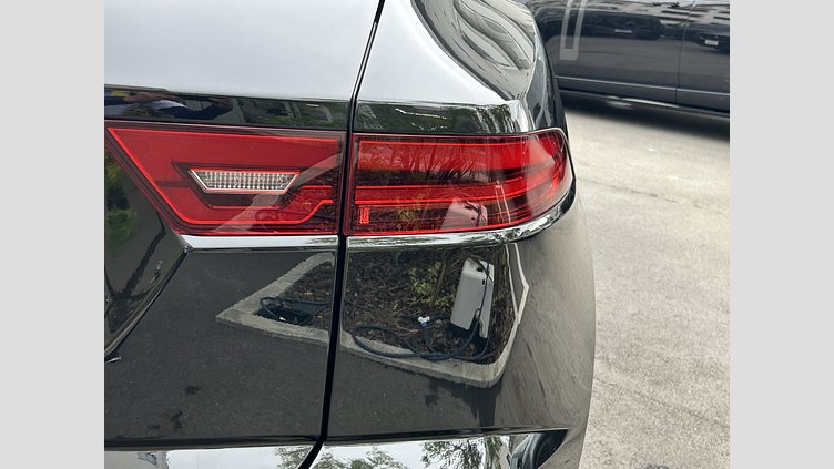 2024 認定中古車 Jaguar E-Pace Santorini Black 2.0L　P250 R-DynamicSE