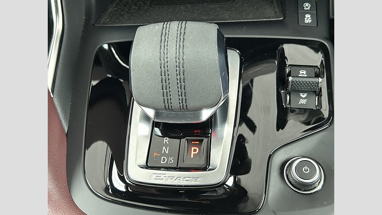 2024 認定中古車 Jaguar E-Pace Santorini Black 2.0L　P250 R-DynamicSE