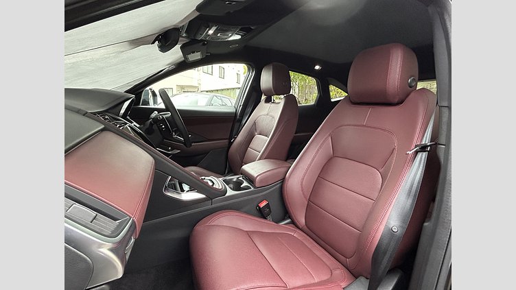 2024 認定中古車 Jaguar E-Pace Santorini Black 2.0L　P250 R-DynamicSE