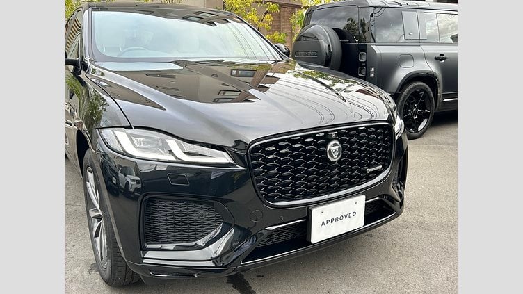 2024 認定中古車 Jaguar F-Pace Santorini Black 2.0L 204D R-DynamicSE