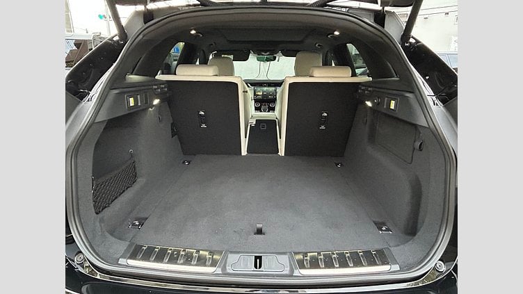 2024 認定中古車 Jaguar F-Pace Santorini Black 2.0L 204D R-DynamicSE