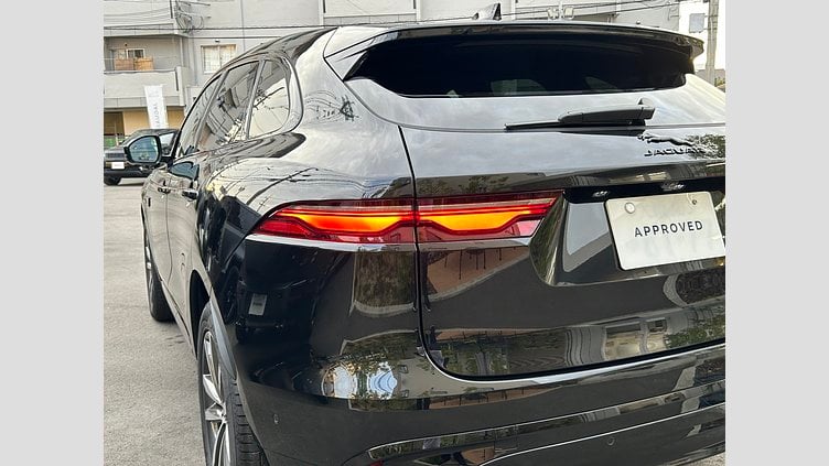 2024 認定中古車 Jaguar F-Pace Santorini Black 2.0L 204D R-DynamicSE
