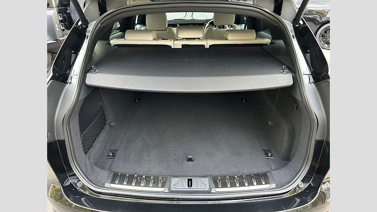 2024 認定中古車 Jaguar F-Pace Santorini Black 2.0L 204D R-DynamicSE