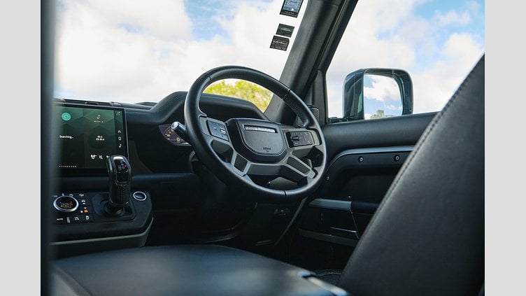 2022 Approved Land Rover Defender 110 Silicon Silver 110 P400 HSE