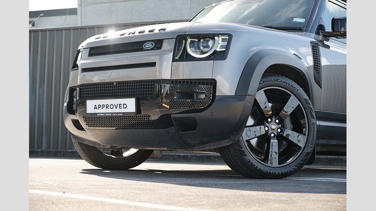 2022 Approved Land Rover Defender 110 Silicon Silver 110 P400 HSE