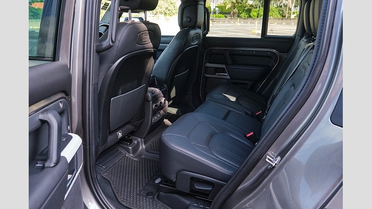 2022 Approved Land Rover Defender 110 Silicon Silver 110 P400 HSE