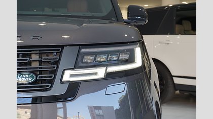 Range Rover 32