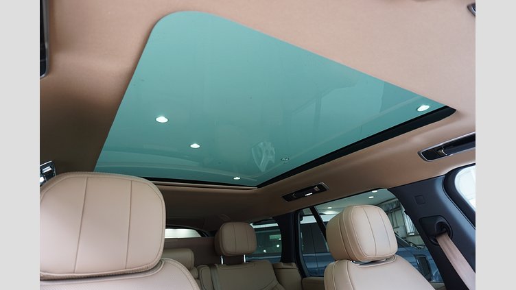 2022 認定中古車 Land Rover Range Rover バトゥミゴールド AWD HSE