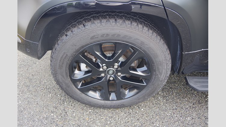 2023 認定中古車 Land Rover Defender 110 Santorini Black 3.0D　AWD
　 X-Dynamic　SE