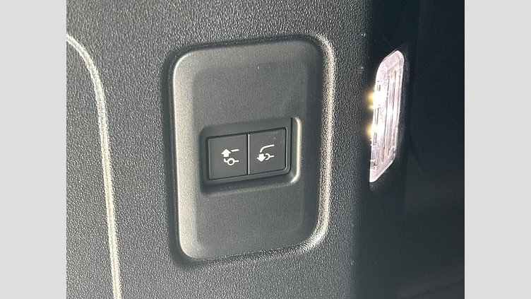 2022 認定中古車 Land Rover Defender 110 Yulong White D300 AWD S