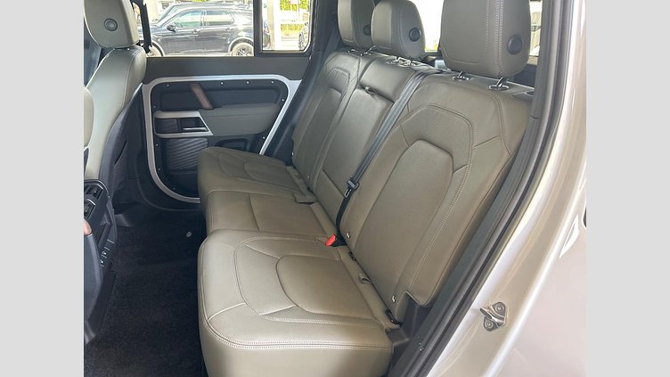 2022 認定中古車 Land Rover Defender 110 Yulong White D300 AWD S