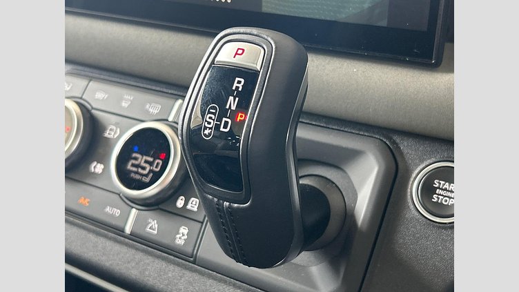 2022 認定中古車 Land Rover Defender 110 Yulong White D300 AWD S