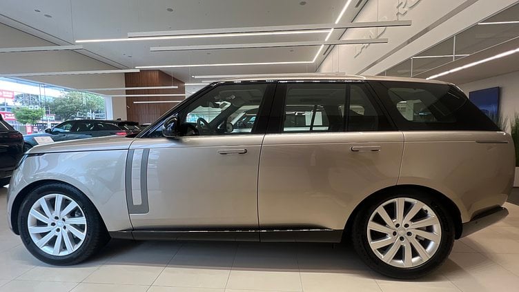 2025 新車 Land Rover Range Rover (1DM) Batumi Gold 巴統金 P400 汽油 (輕油電混合) 標準軸距 SE
