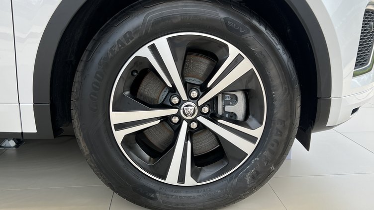 2024 新車 Jaguar E-Pace (1EJ) Ostuni Pearl White 珍珠白 P250 R-Dynamic S P250 R-Dynamic S