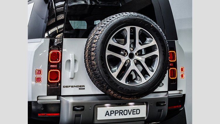 2022 Approved Land Rover Defender 110 Fuji White awd D300 SE X-Dynamic (221KW)