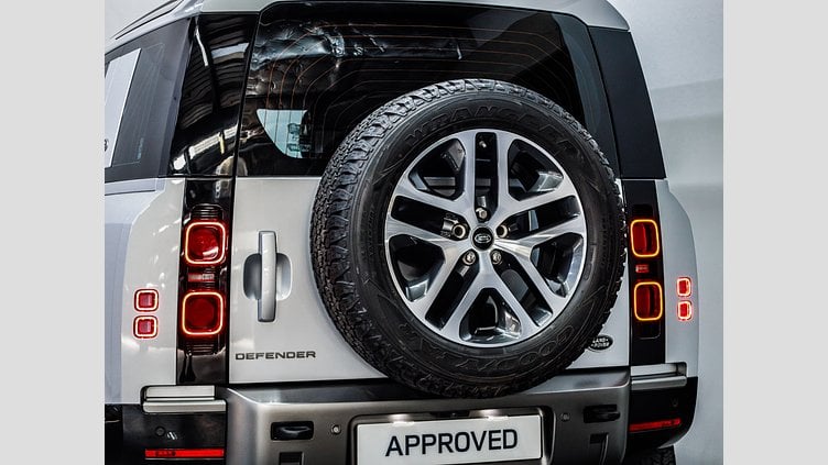 2021 Used Land Rover Defender 110 Hakuba Silver awd D240 SE X-Dynamic (177KW)