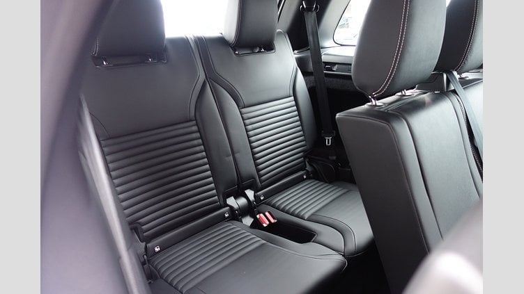 2024 認定中古車 Land Rover Discovery フジホワイト（ソリッド） 30D S 350PS S