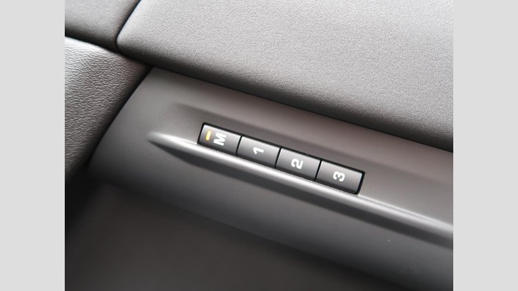 2024 認定中古車 Land Rover Range Rover Evoque Carpathian Grey D200 S