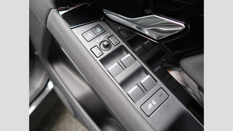 2024 認定中古車 Land Rover Range Rover Evoque Carpathian Grey D200 S