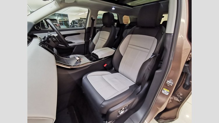 2023 認定中古車 Land Rover Range Rover Evoque Corinthian Bronze P300eプラグインハイブリッド（ガソリン） スタンダードホイールベース　DYNAMIC HSE