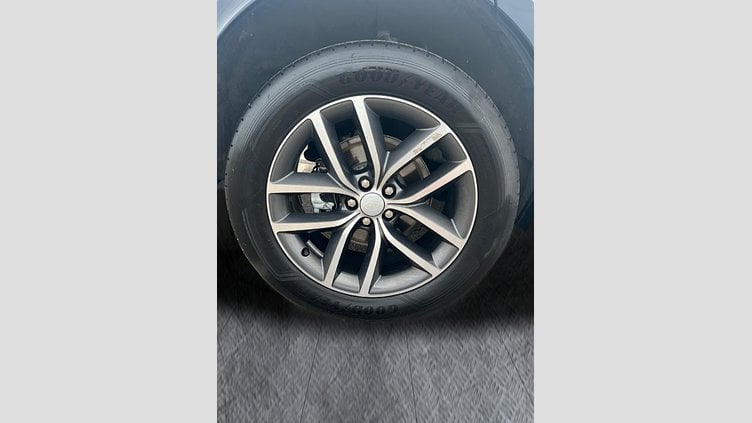 2023 Approved Land Rover Discovery Sport Ostuni Pearl White 2.0D TD4  204CP AWD Auto MHEV Dynamic SE
