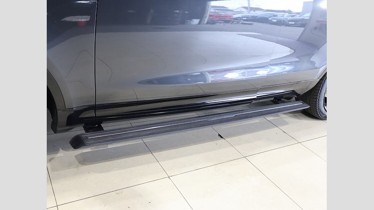 2025 認定中古車 Land Rover Discovery Sport Carpathian Grey AWD D350 METROPOLITAN EDITION